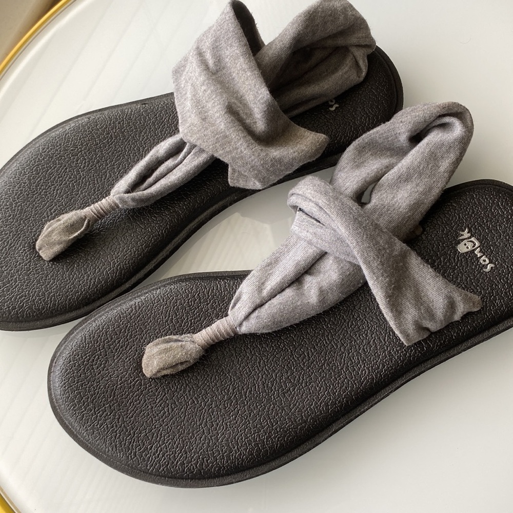 Sanuk Womens Yoga 🧘‍♀️ Sling Sandals 1019251Y Womens 4-5 Black Gray